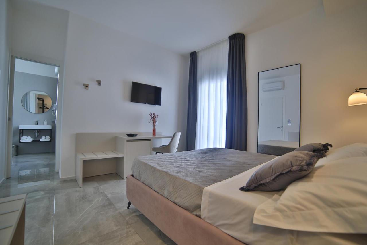 Calaluna Rooms Porto Cesareo Buitenkant foto